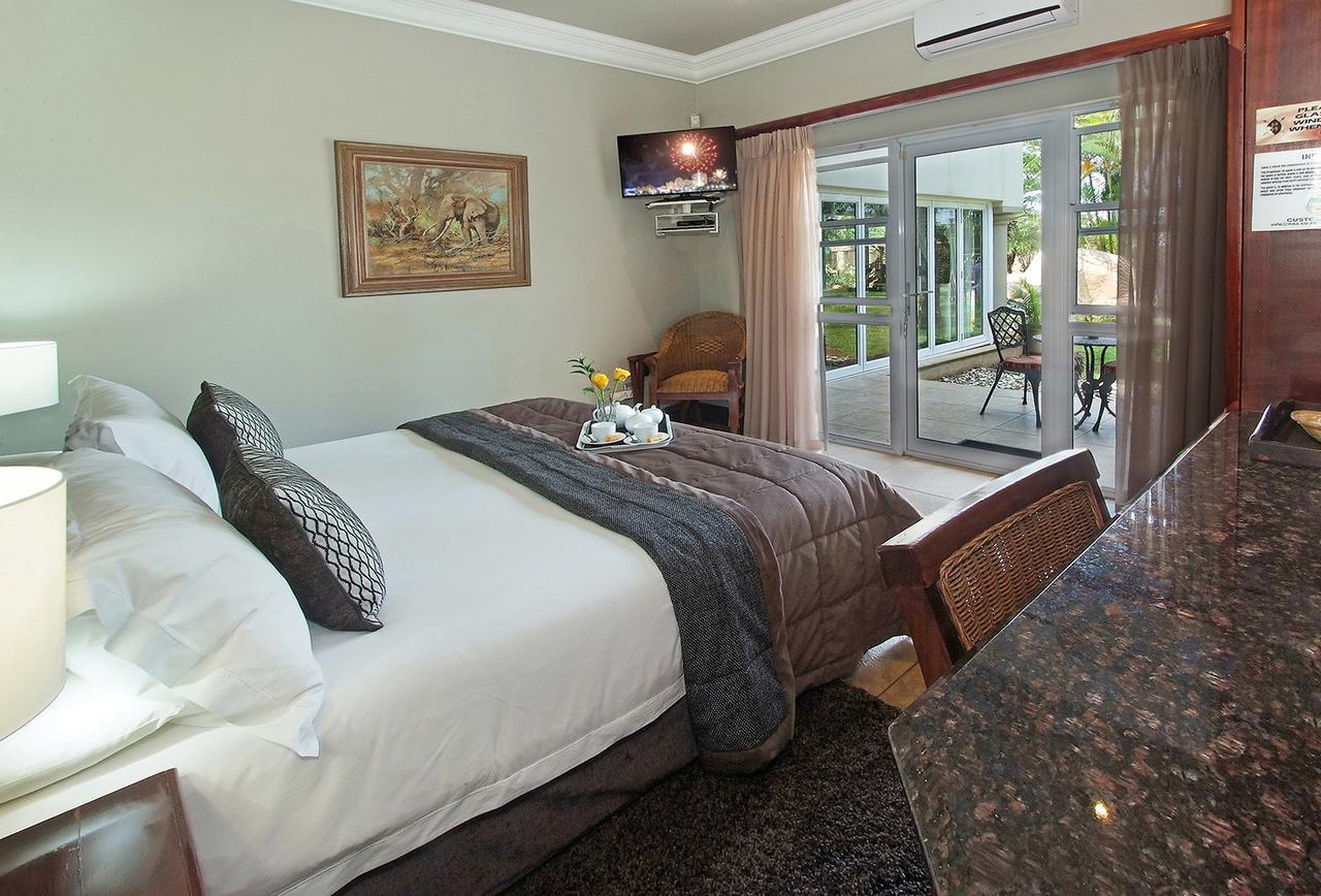 Ushaka Manor Guest House Дърбан Екстериор снимка