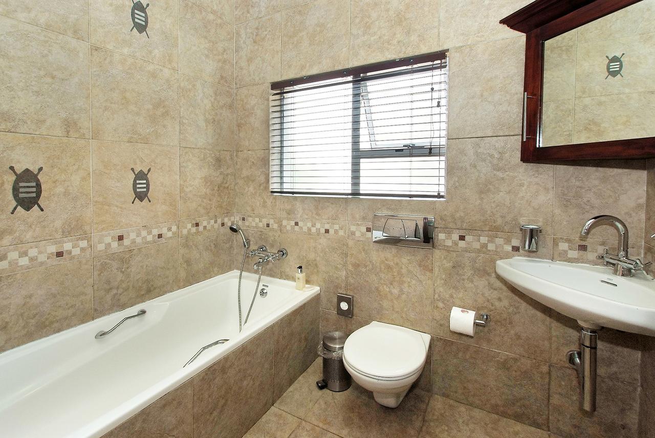 Ushaka Manor Guest House Дърбан Екстериор снимка