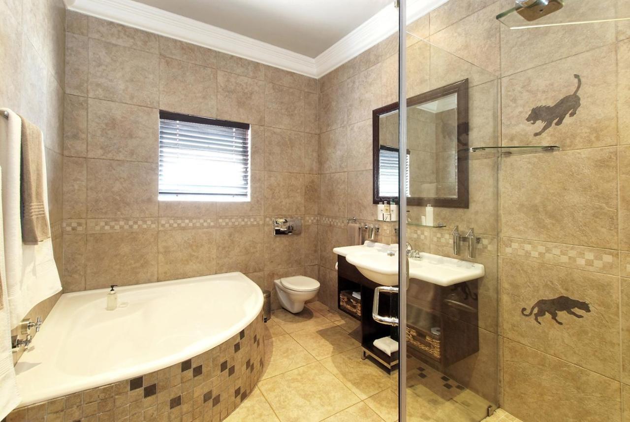 Ushaka Manor Guest House Дърбан Екстериор снимка